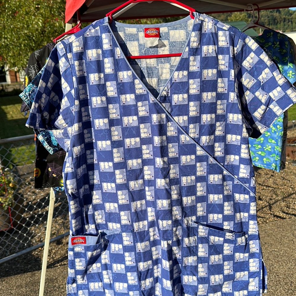 Dickies scrub top